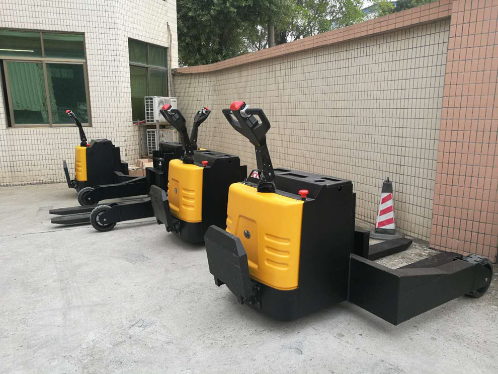 WP electrir rough terrain pallet truck